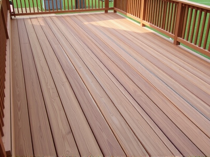 Comparing Greenwood Composite Decking to Traditional Wood